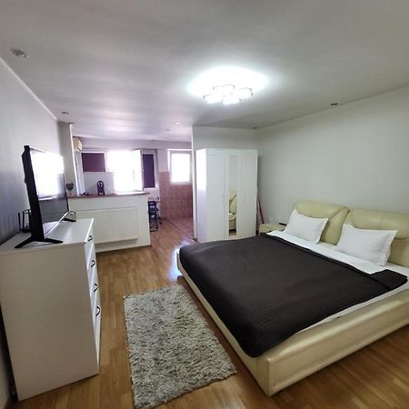 Avrig-Ferdinand Studio Бухарест Экстерьер фото